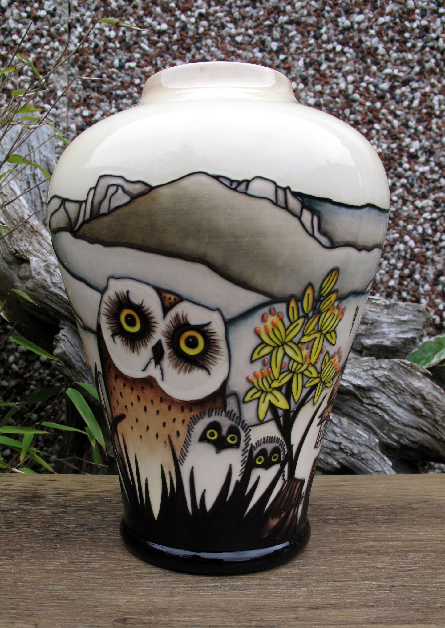 Moorcroft VERY RARE SHORT EARED OWL Vase 576/9 Trial 2.10.23 Retail Price £1545
