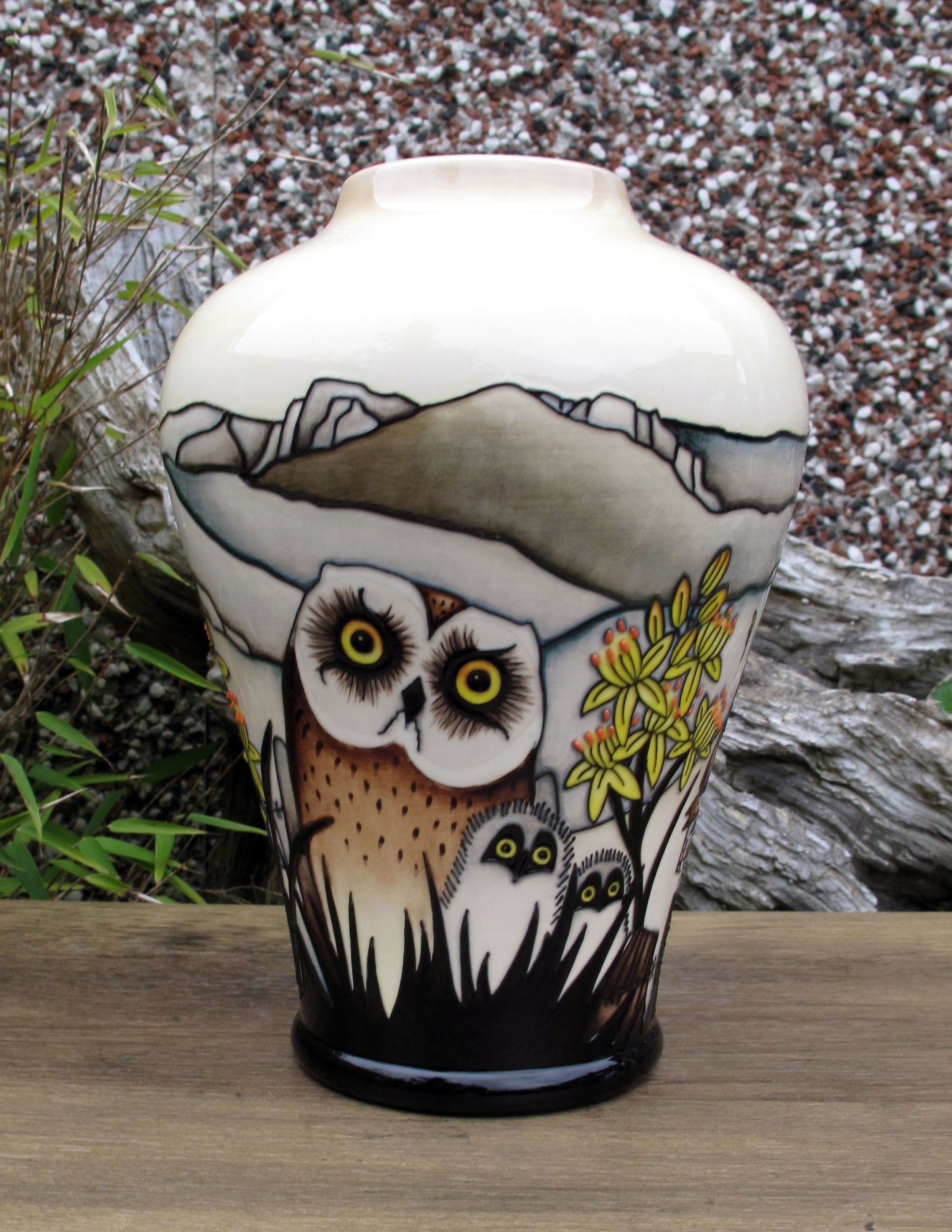 Moorcroft VERY RARE SHORT EARED OWL Vase 576/9 Trial 2.10.23 Retail Price £1545