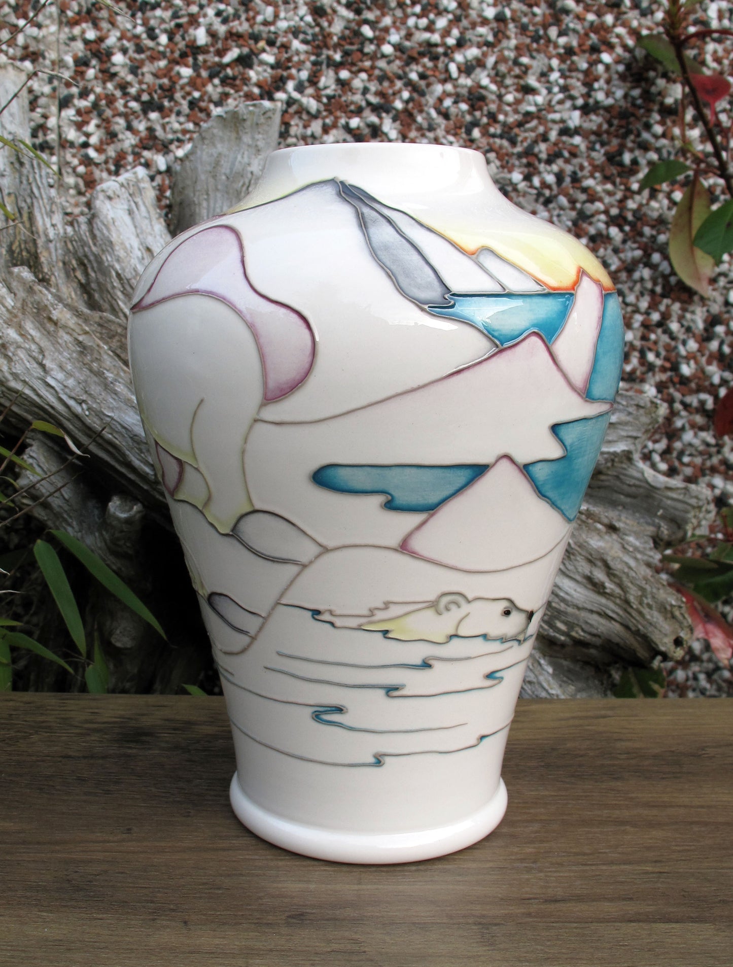 Moorcroft Exquisite SEA BEARS Vase 576/9 Limited Edition 24/30 Retail Price £595