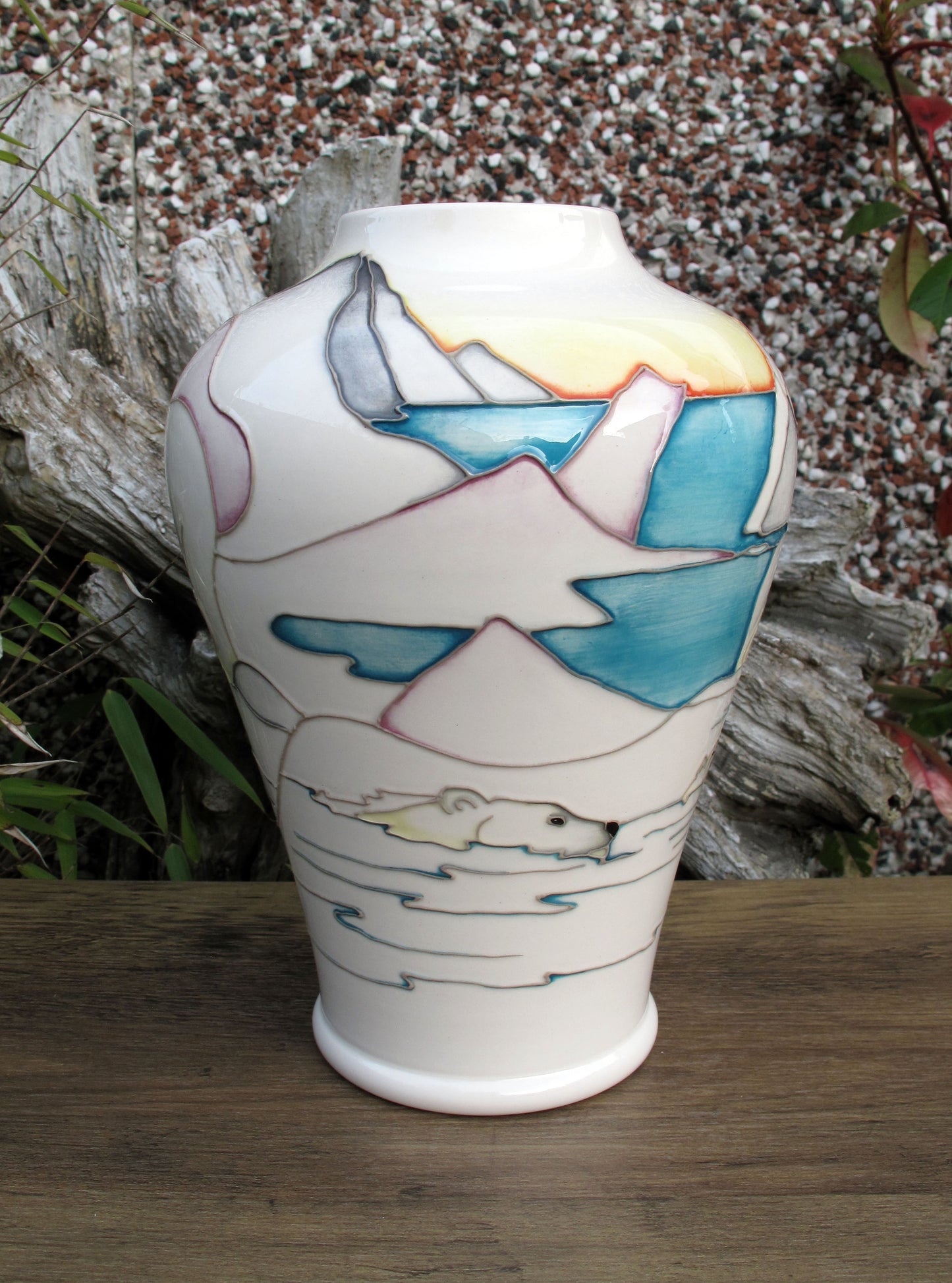 Moorcroft Exquisite SEA BEARS Vase 576/9 Limited Edition 24/30 Retail Price £595