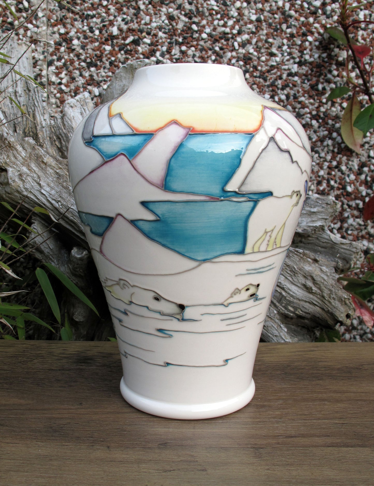 Moorcroft Exquisite SEA BEARS Vase 576/9 Limited Edition 24/30 Retail Price £595