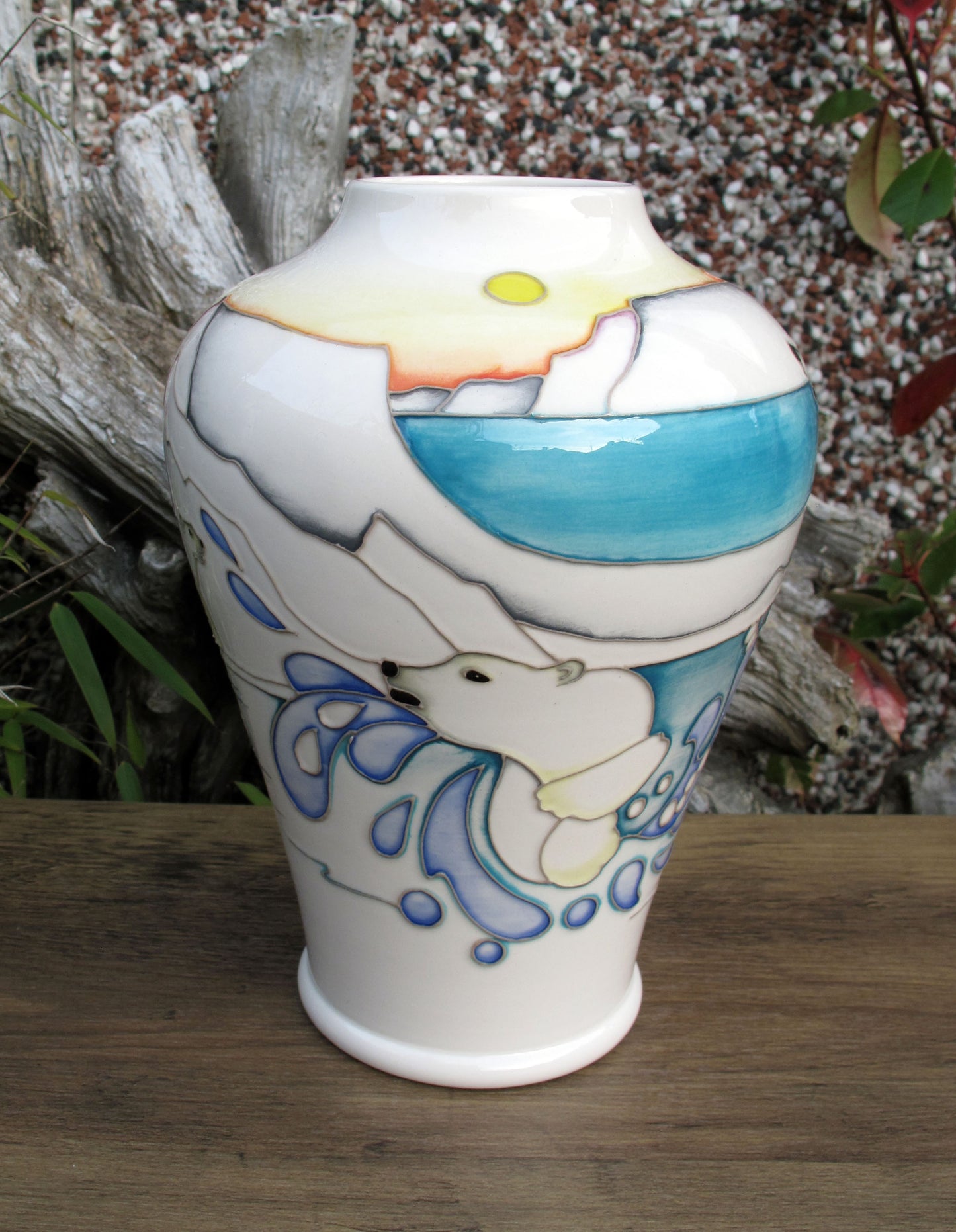 Moorcroft Exquisite SEA BEARS Vase 576/9 Limited Edition 24/30 Retail Price £595
