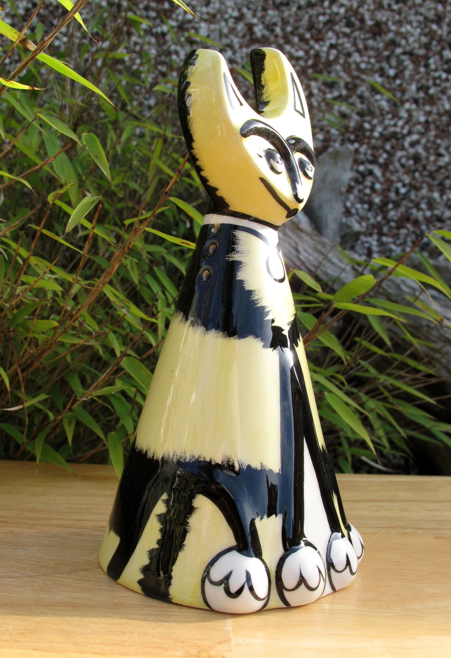 Lorna Bailey MOONY 16th Collectors Club Piece February 2005 Sugar Shaker Sifter