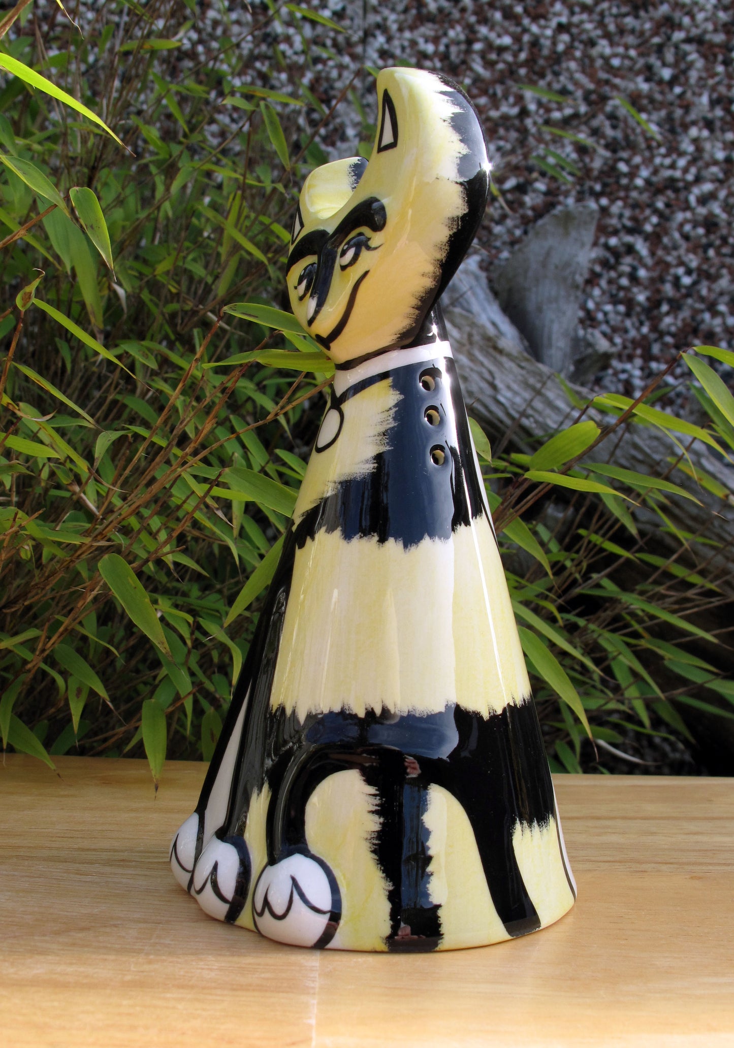 Lorna Bailey MOONY 16th Collectors Club Piece February 2005 Sugar Shaker Sifter