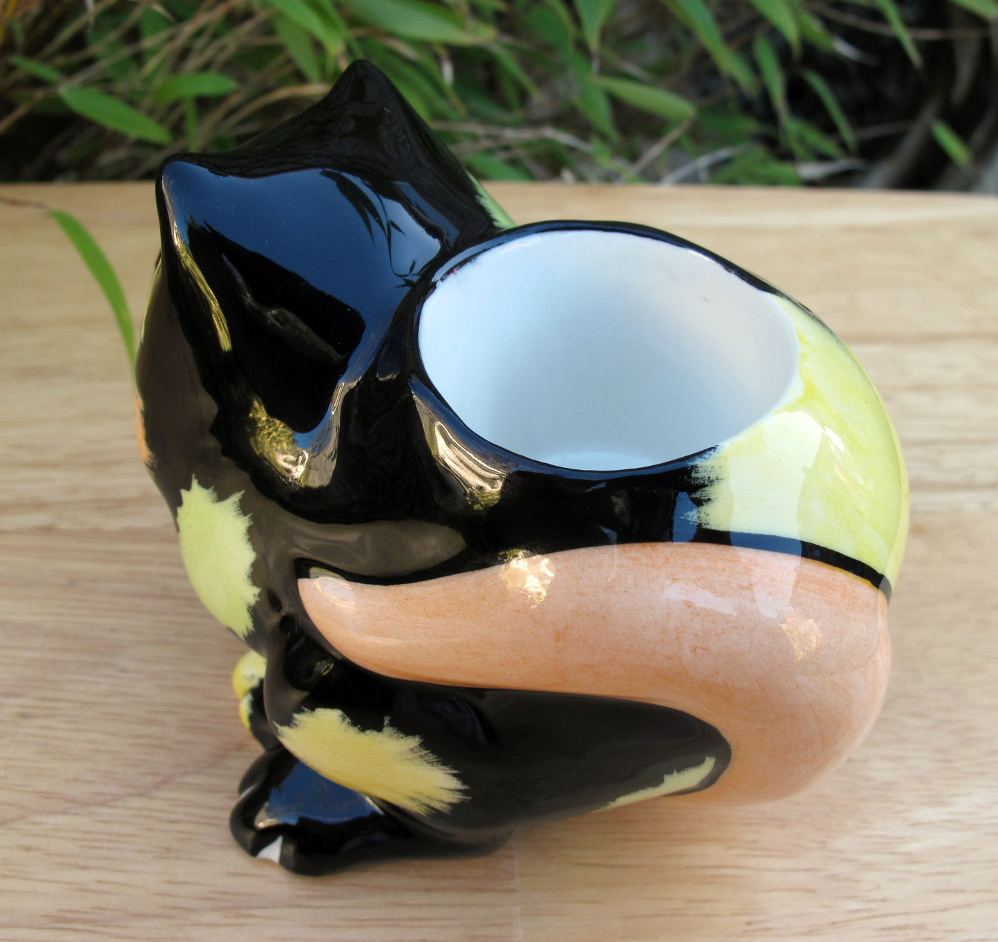 Lorna Bailey CAT EGG CUP Limited Edition 15/75 Aug 03 Reference Catalogue 2 Book