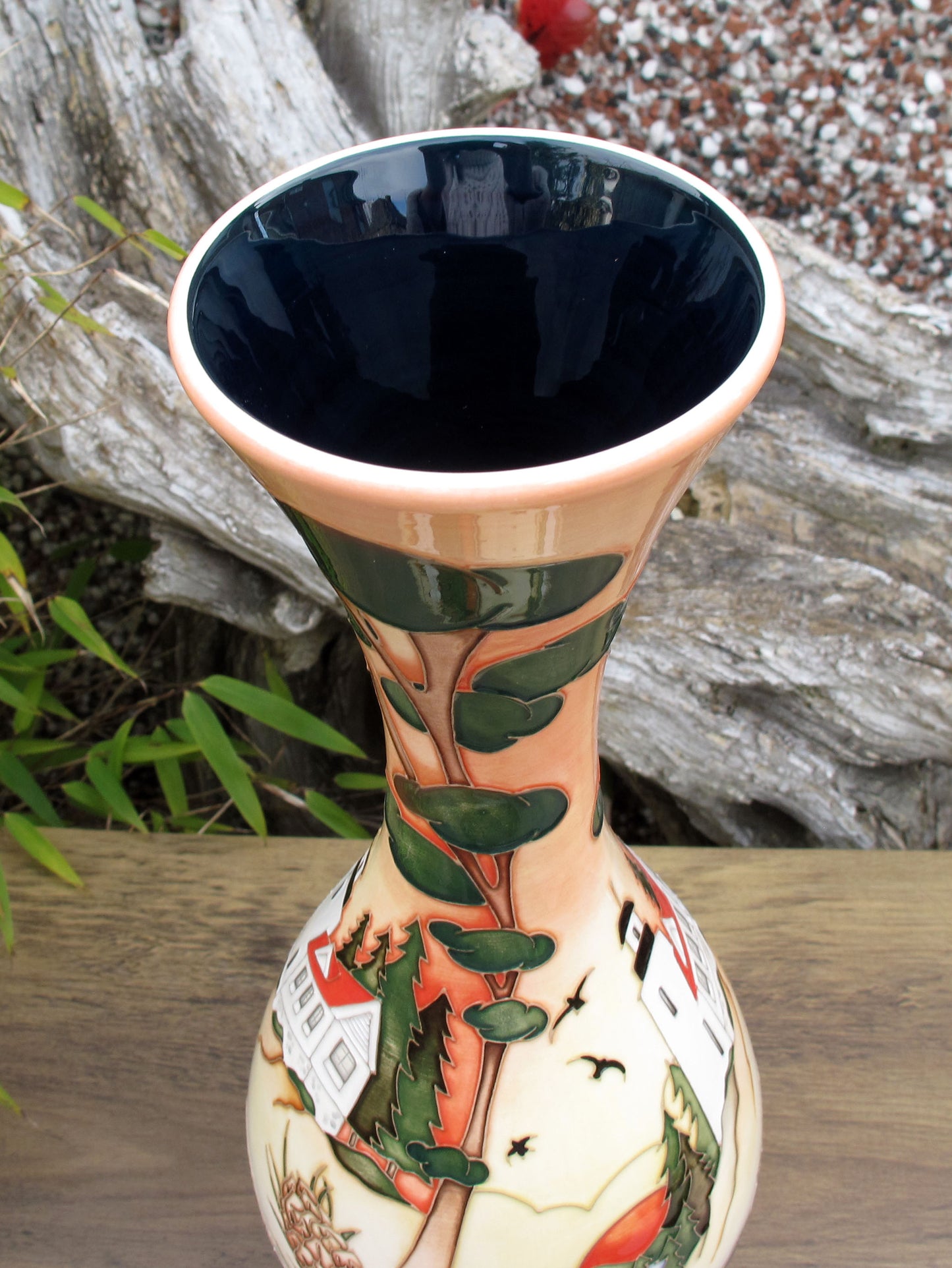 Moorcroft ARCADIA MAINE Vase 81/14 Trial Date 23.10.23 Retail Price £1730 Puffins