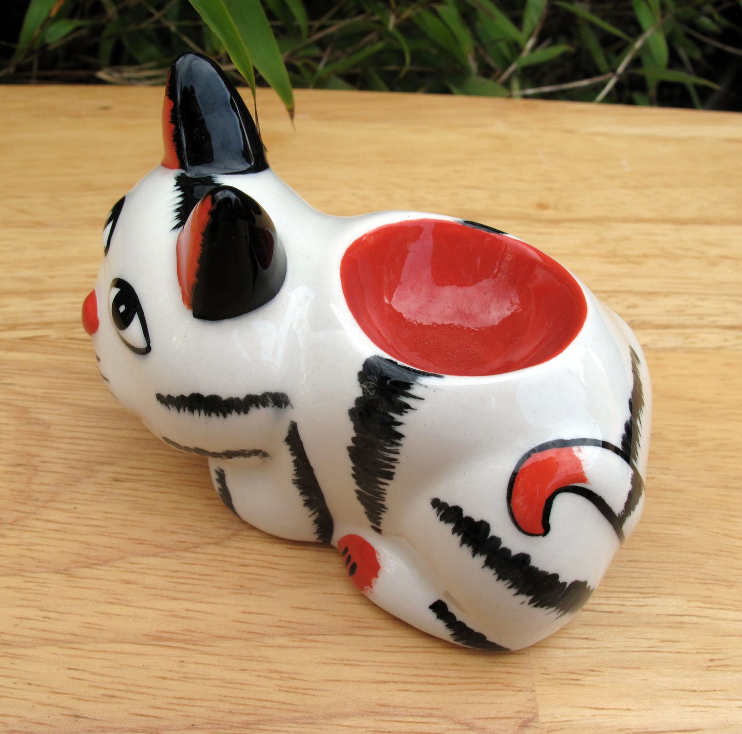Lorna Bailey Cat Egg Cup Limited Edition 5/100 March 2002 (Ref Catalogue 1 Book)