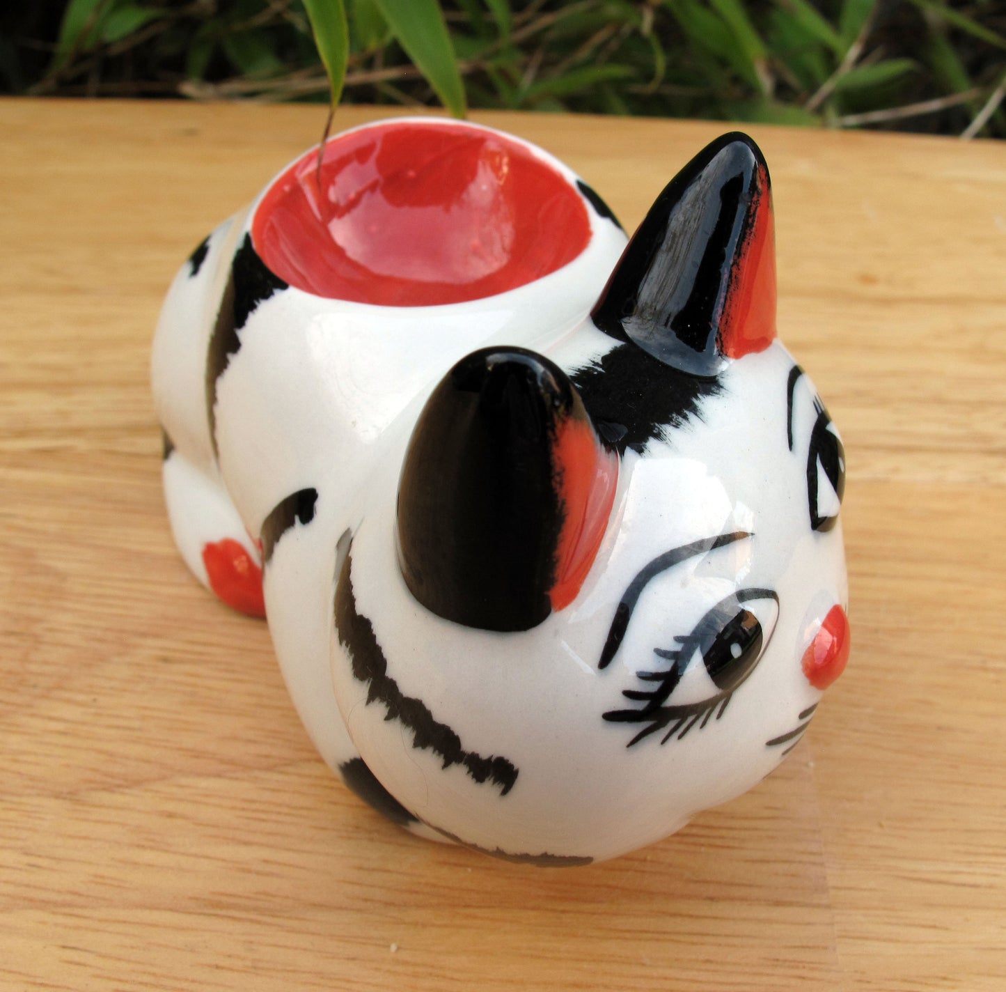 Lorna Bailey Female ( Queen ) Cat Egg Cup Limited Edition 11/100 Easter