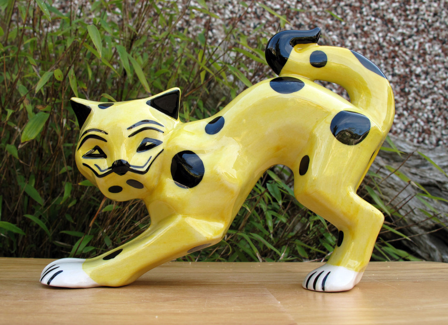 Lorna Bailey Rare Polka Playtime Cat Sept 2001 (Reference Catalogue 1 Book )