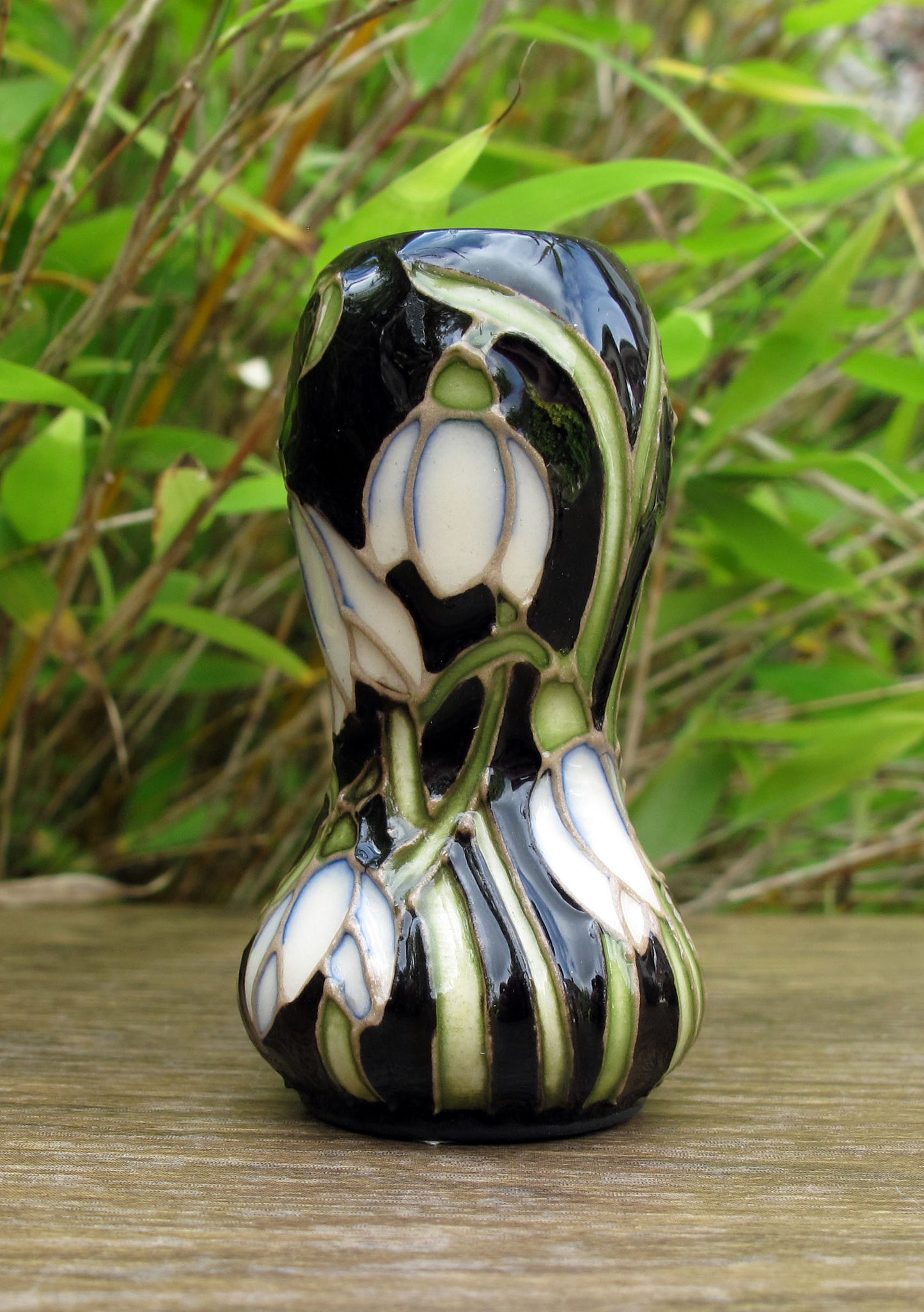 Moorcroft Exquisite DROPS OF SNOW Miniature Vase 92/2 Retail Price £198 Snowdrops