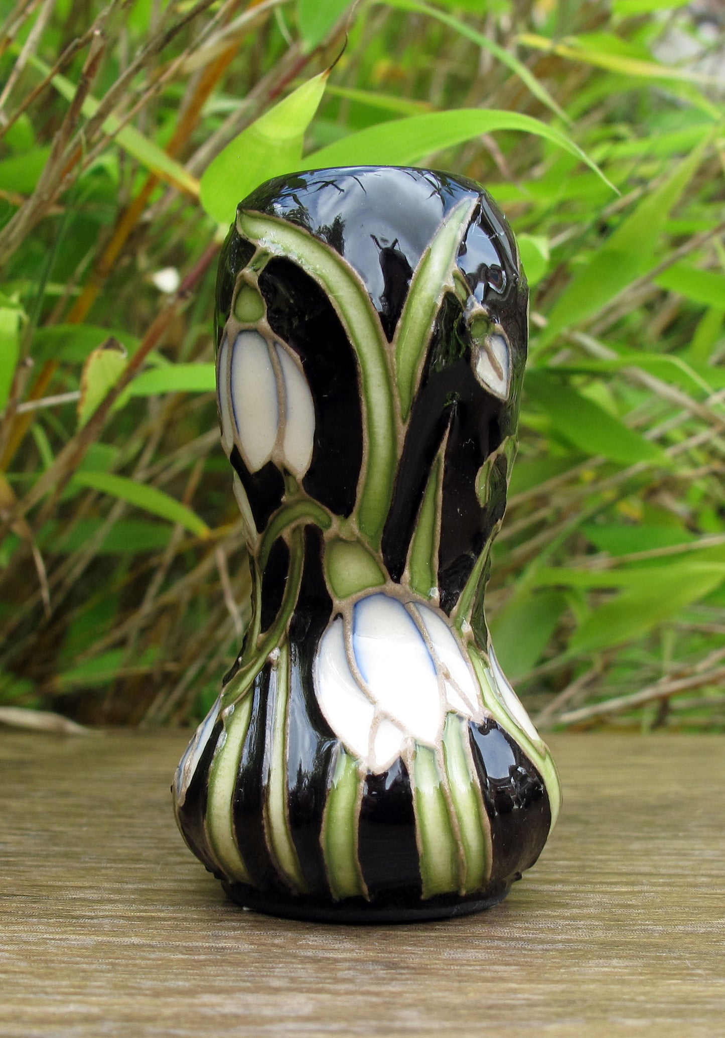 Moorcroft Exquisite DROPS OF SNOW Miniature Vase 92/2 Retail Price £198 Snowdrops