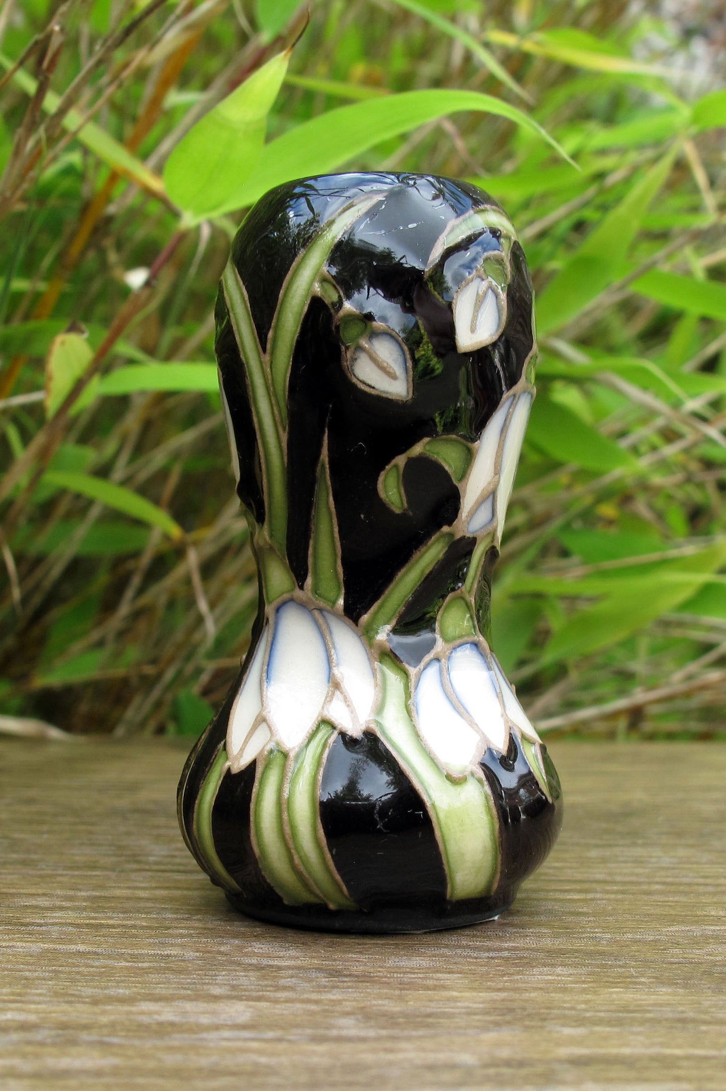 Moorcroft Exquisite DROPS OF SNOW Miniature Vase 92/2 Retail Price £198 Snowdrops