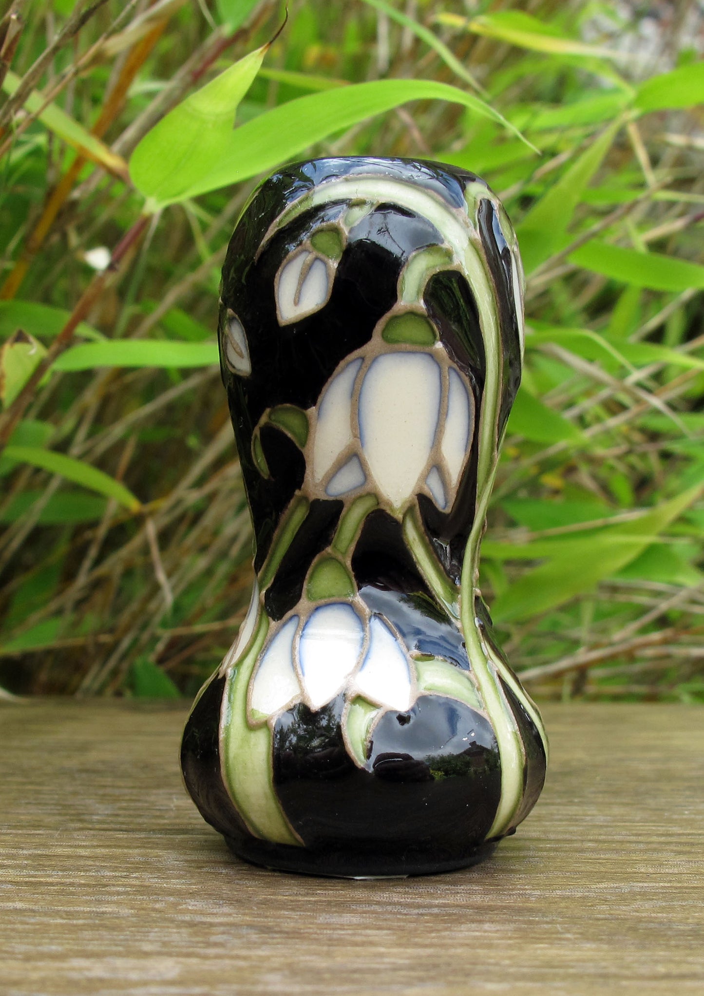 Moorcroft Exquisite DROPS OF SNOW Miniature Vase 92/2 Retail Price £198 Snowdrops