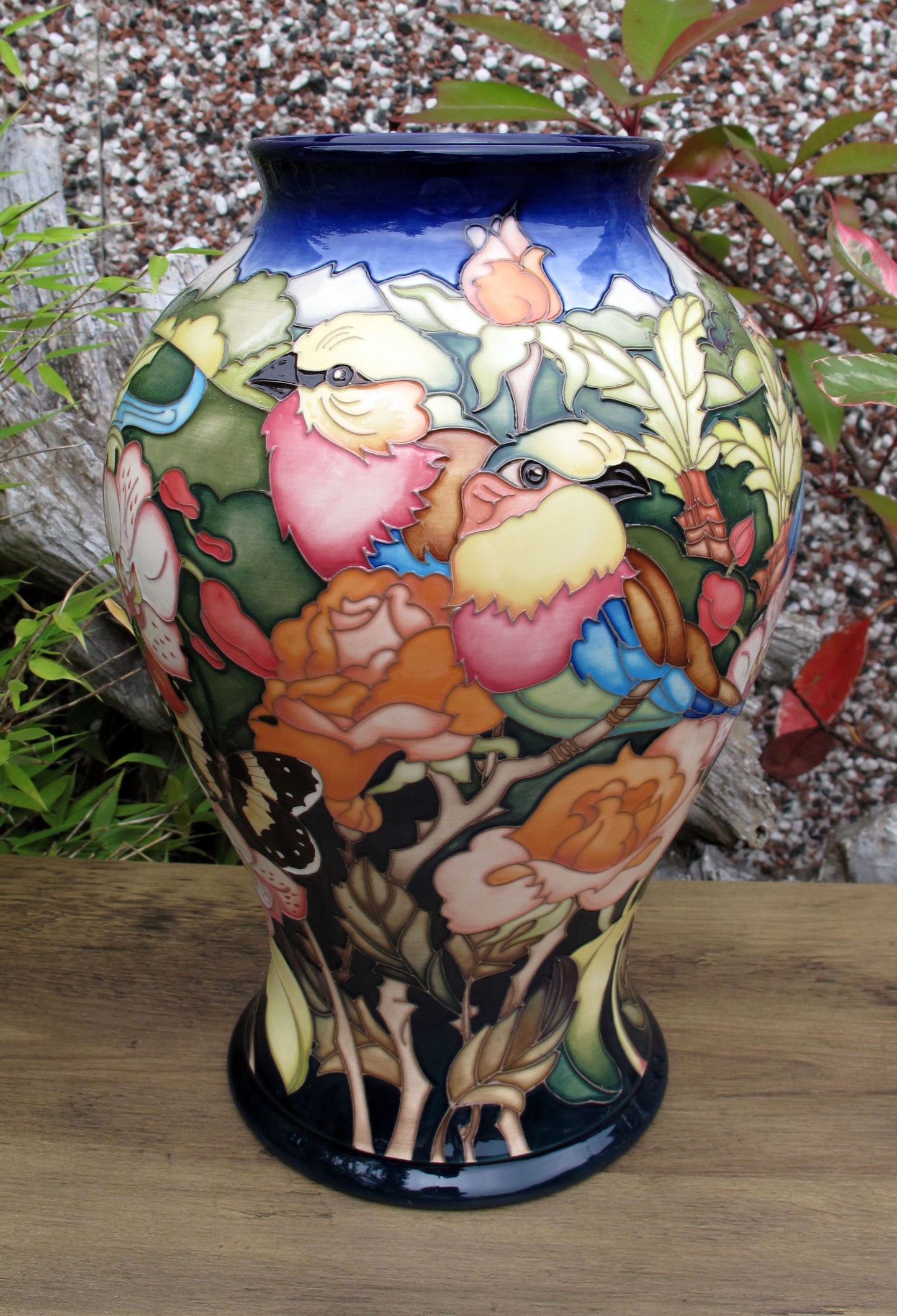 Moorcroft SAGANA LODGE Vase 65/12 Limited Edition 22/30 Retail Price £2195 Birds
