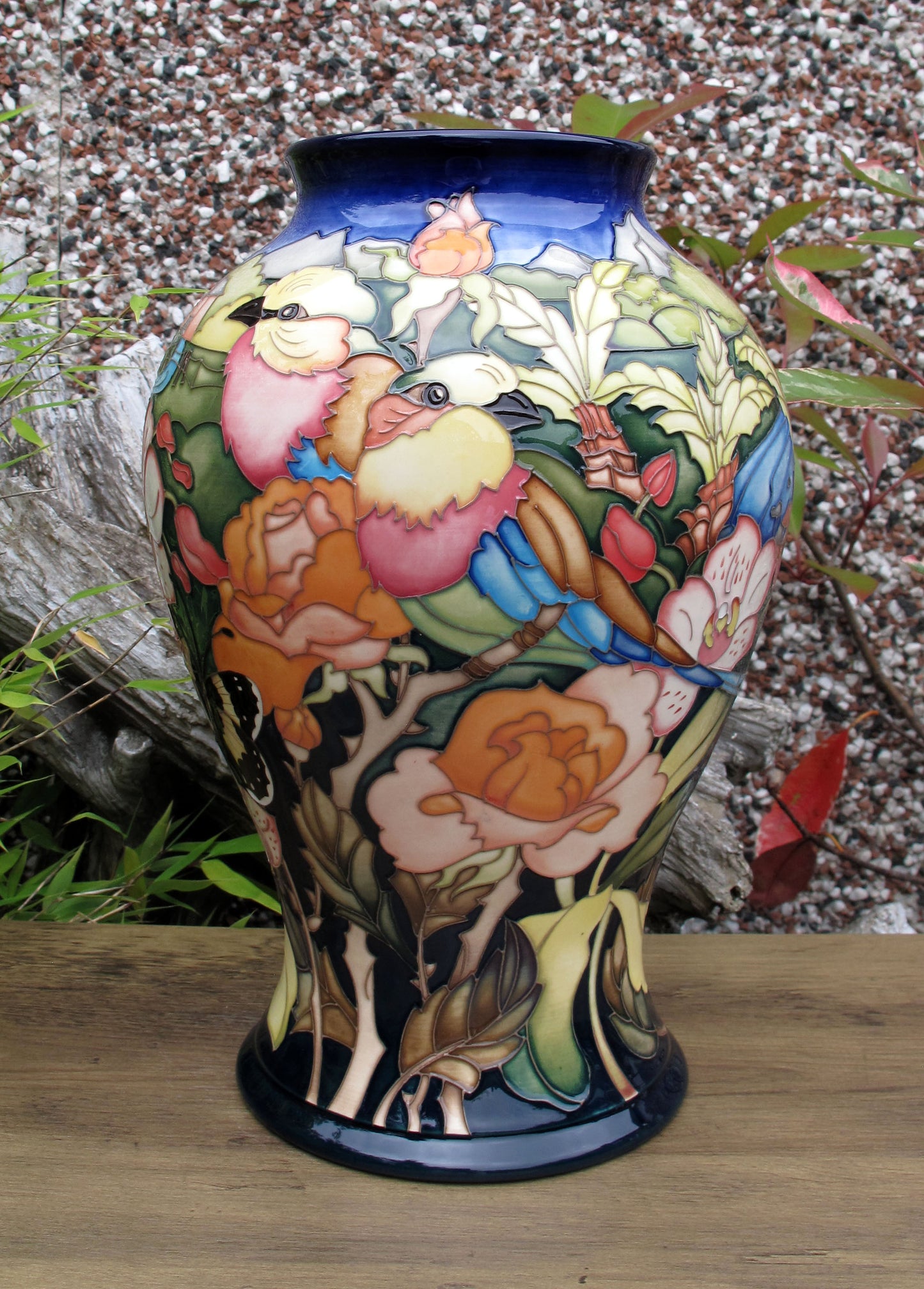 Moorcroft SAGANA LODGE Vase 65/12 Limited Edition 22/30 Retail Price £2195 Birds