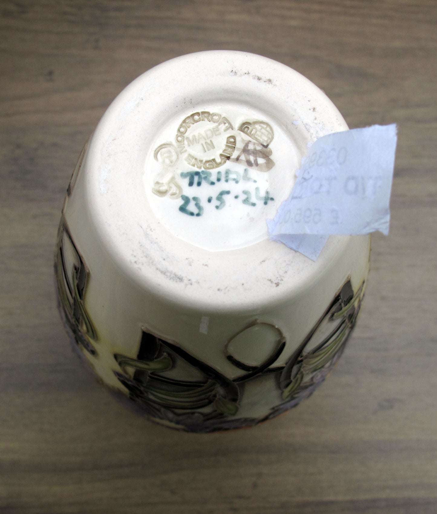 Moorcroft Very Rare TORTOISESELL MOTH Vase 72/6 Trial 23.5.24 Retail Price £595