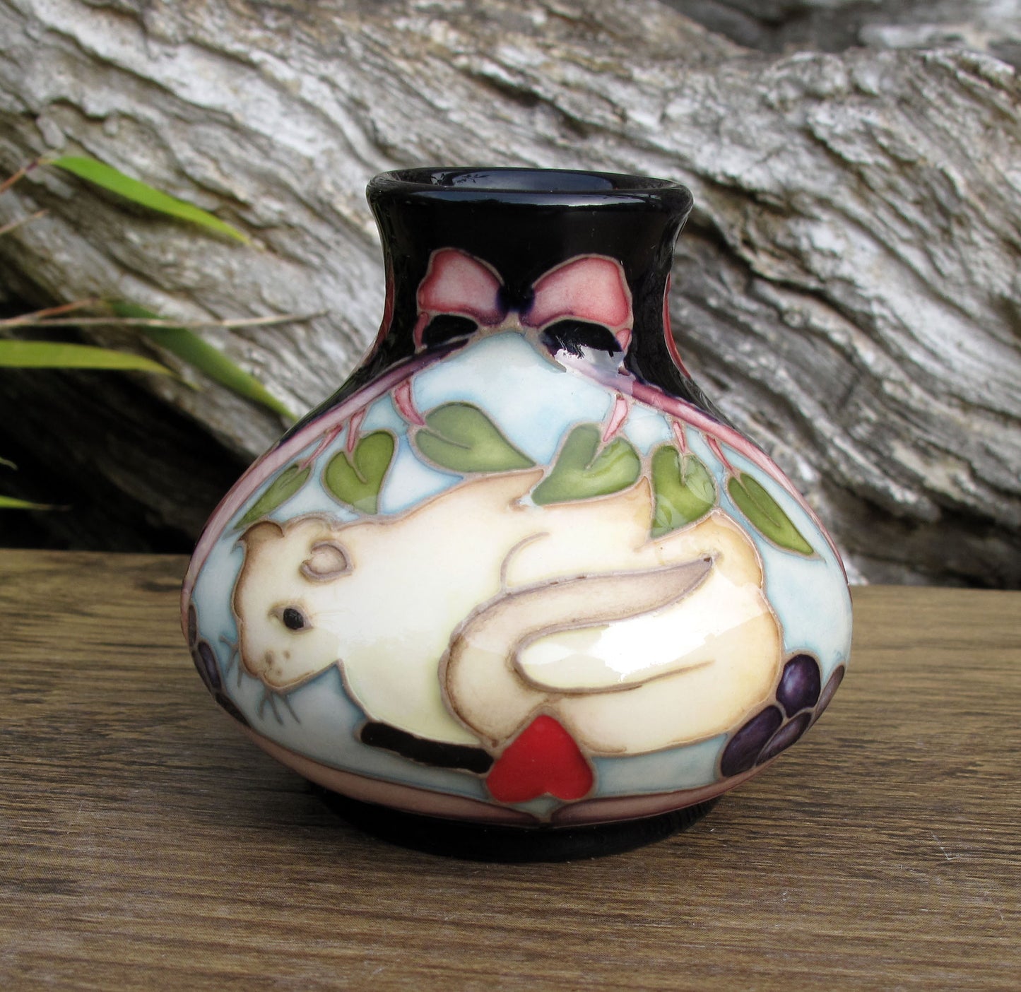 Moorcroft Exquisite LOVE LITTLE KITTY Miniature Vase 32/2 Retail Price £228