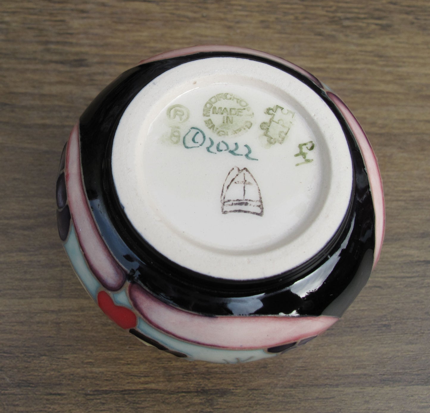 Moorcroft Exquisite LOVE LITTLE KITTY Miniature Vase 32/2 Retail Price £228