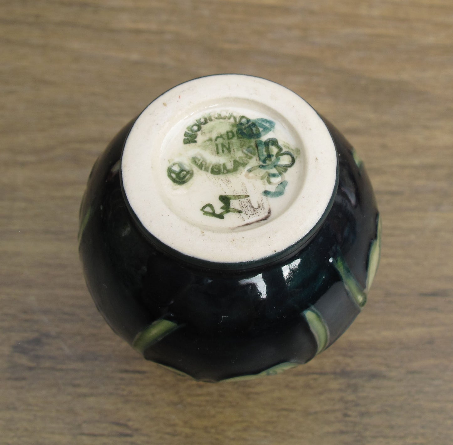 Moorcroft Exquisite CLOVER Miniature Vase Shape 7/2 Retail Price £115