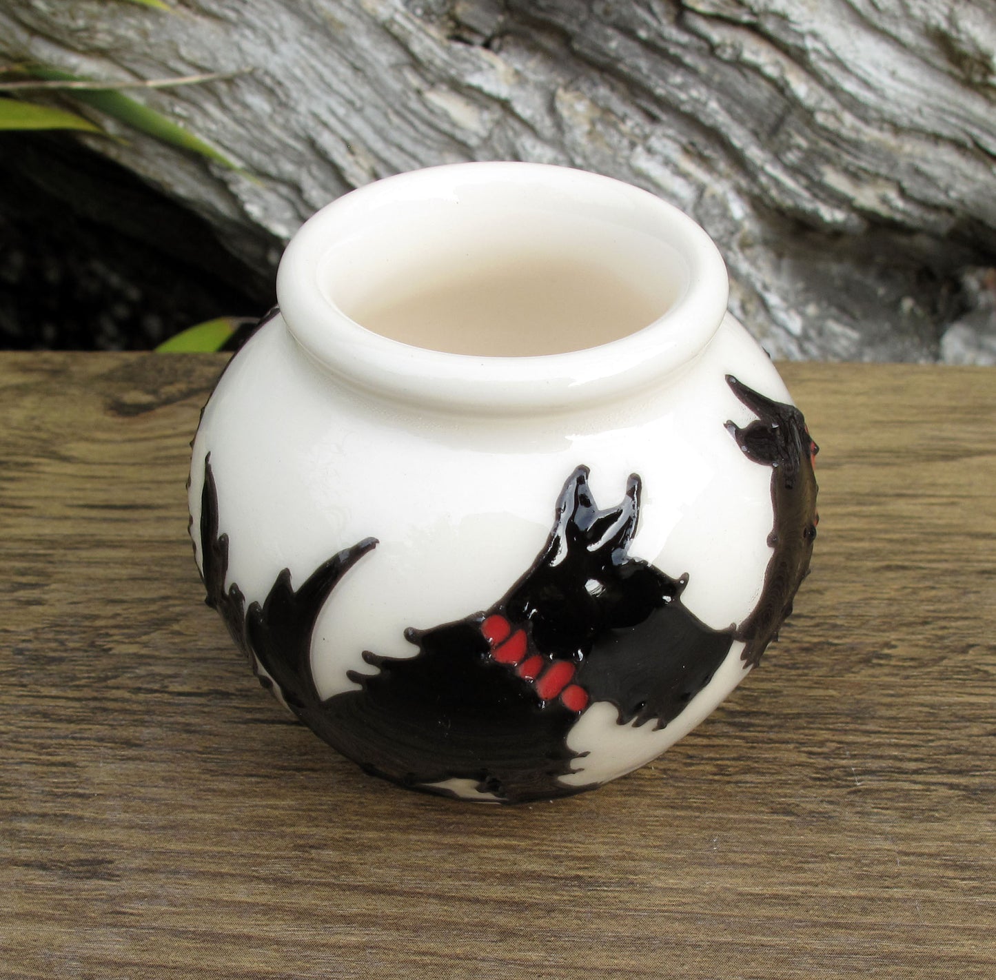 Moorcroft Miniature CANINE COMPANIONS Vase 55/2 Retail Price £115 Scottie Dog