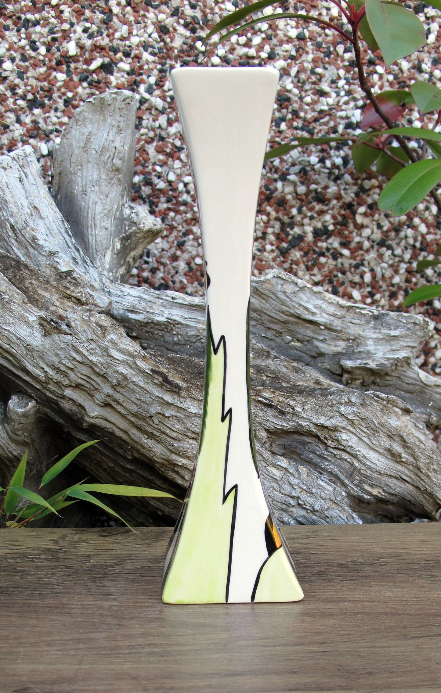 Lorna Bailey VERY RARE HAMIL ROAD TALL THIN VASE AVAILABLE OPEN DAY 28/10/2006