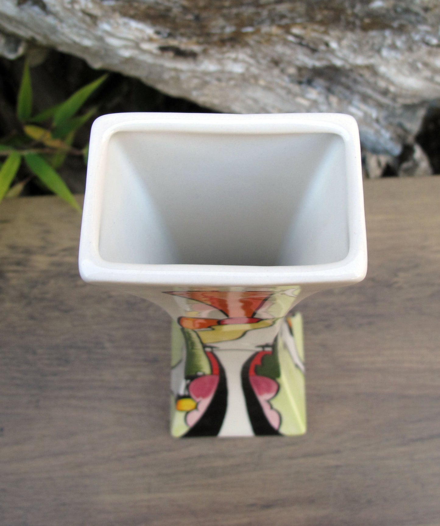 Lorna Bailey VERY RARE HAMIL ROAD TALL THIN VASE AVAILABLE OPEN DAY 28/10/2006