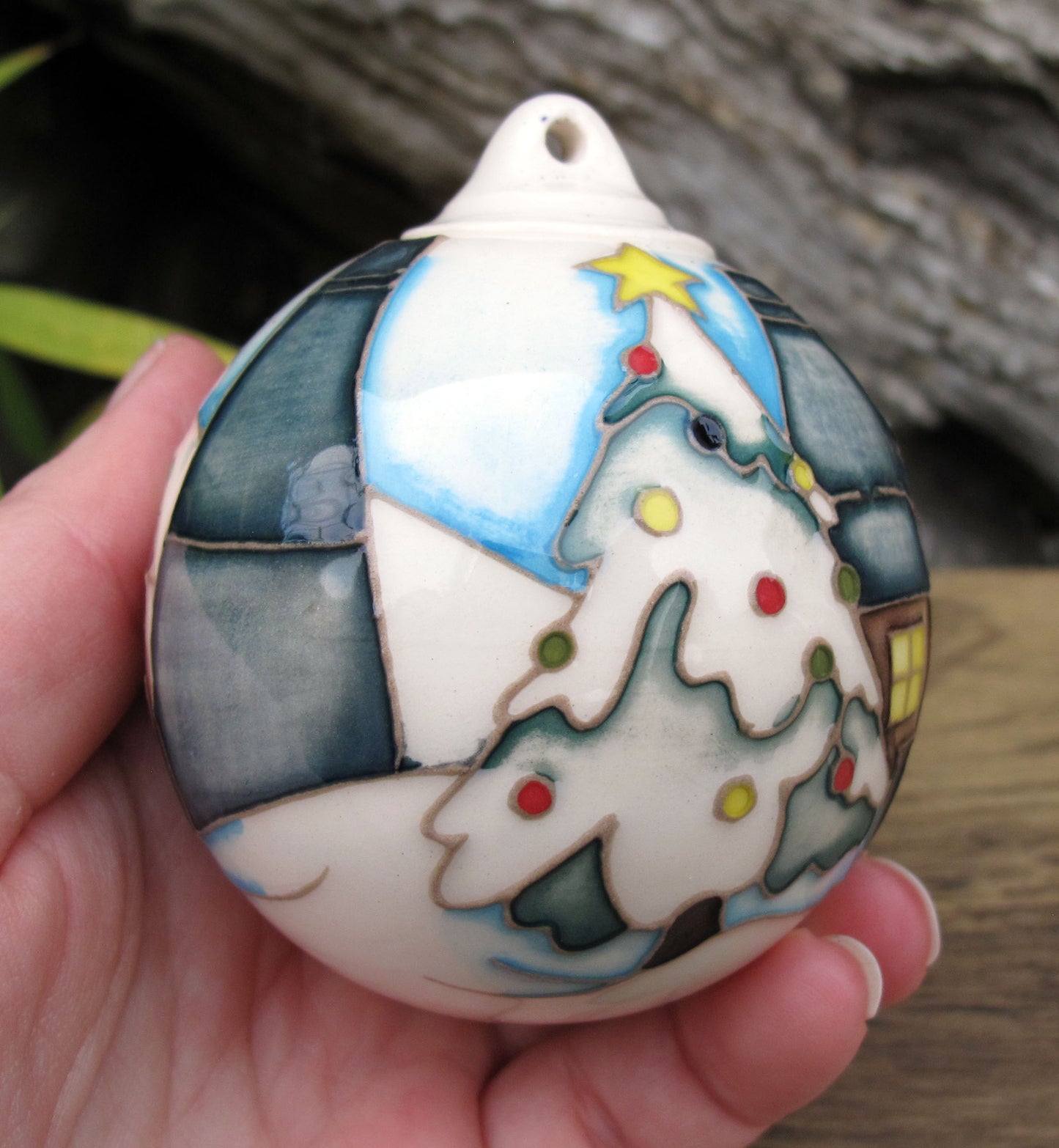 Moorcroft SNOWFALL BAUBLE 2024 Retail Price £265 Christmas Tree Decoration