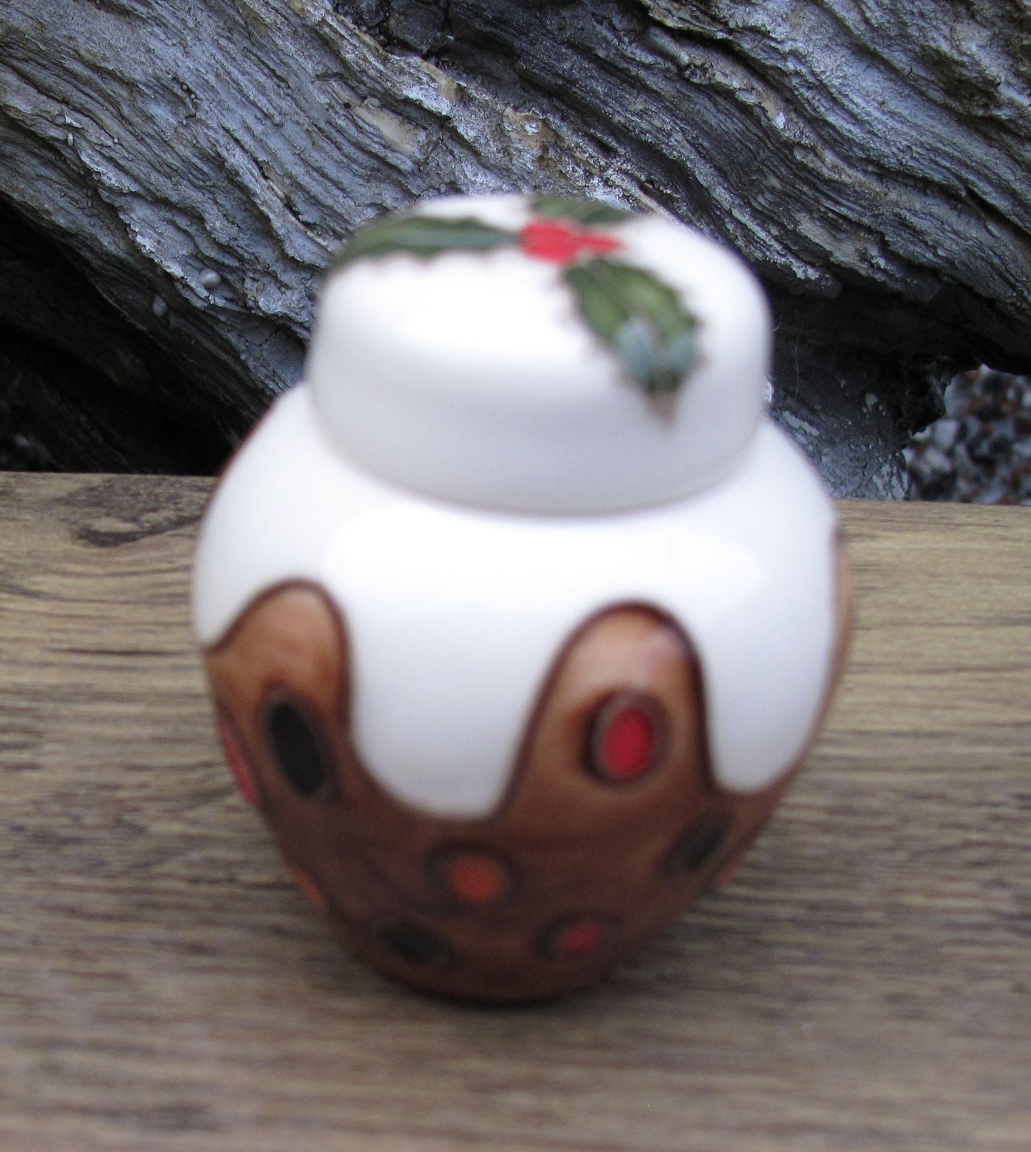 Moorcroft PLUM PUDDING Miniature Ginger Jar 769/2 Retail Price £152 Christmas