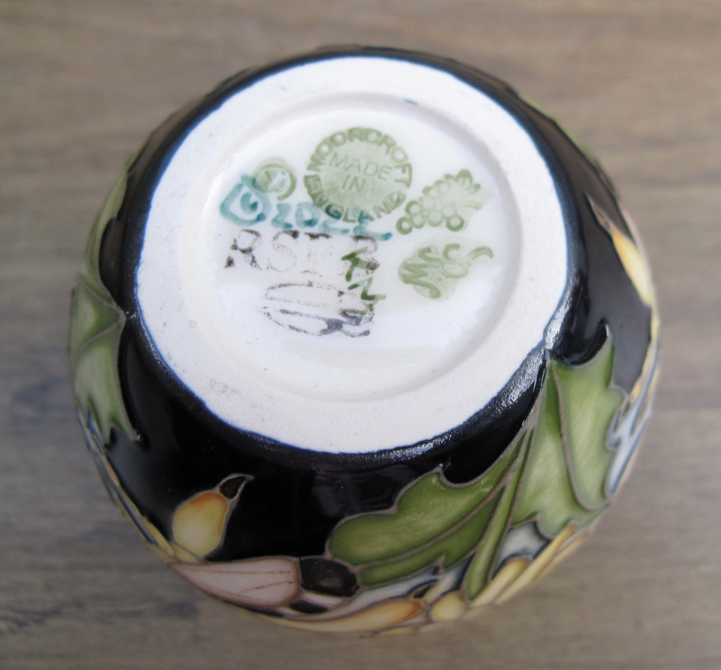 Moorcroft RSPB PANTALOON BEE Vase Shape 55/2 Retail Price £370 Emma Bossons