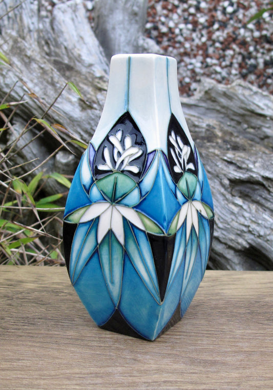 Moorcroft Exquisite COLOURS OF KIRIBATI Vase 355/5 Retail Price £265