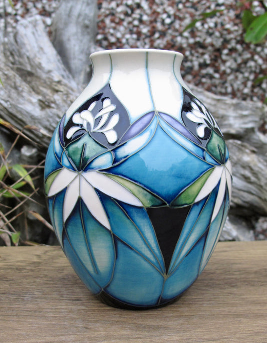 Moorcroft Exquisite COLOURS OF KIRIBATI Vase 3/5 Retail Price £290 Nicola Slaney