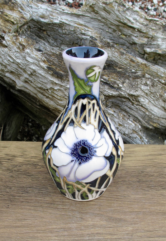 Moorcroft Peace Anemone Vas 372/5 Trial Date 22.8.19 Retail Price £445