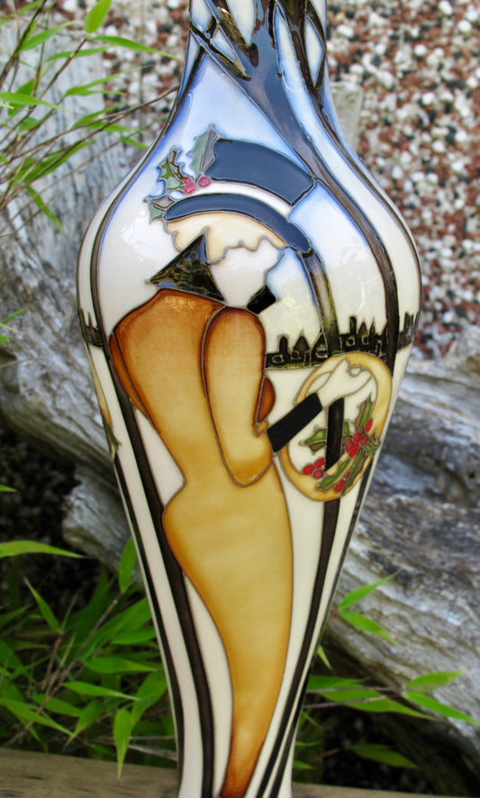moorcroft THE STYLE OF THE SEASON 138/12 Vase Numbered Edition Retail Price £595