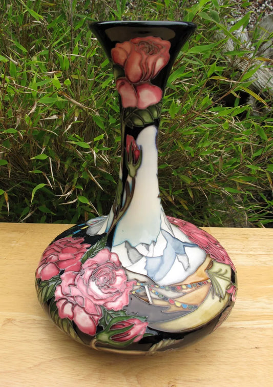 Moorcroft CORONATION DAY Numbered Edition 24. vase 104/9 First Quality RRP £840