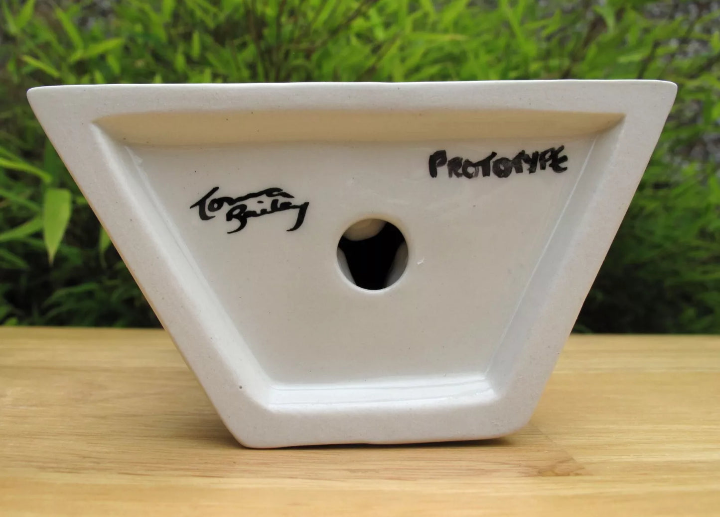 Lorna Bailey Rare PROTOTYPE COLOURWAY CAT FISH 2005 Red/Black/White