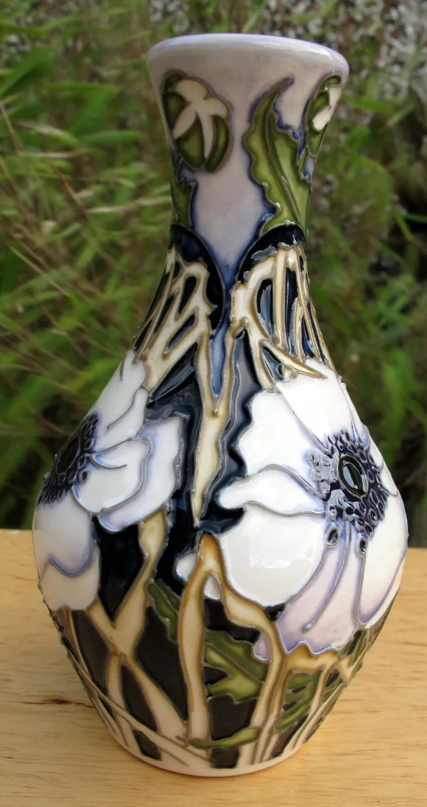 Moorcroft Exquisite PEACE ANEMONE Trial 22.8.19 Vase 372/5 Retail Price £445