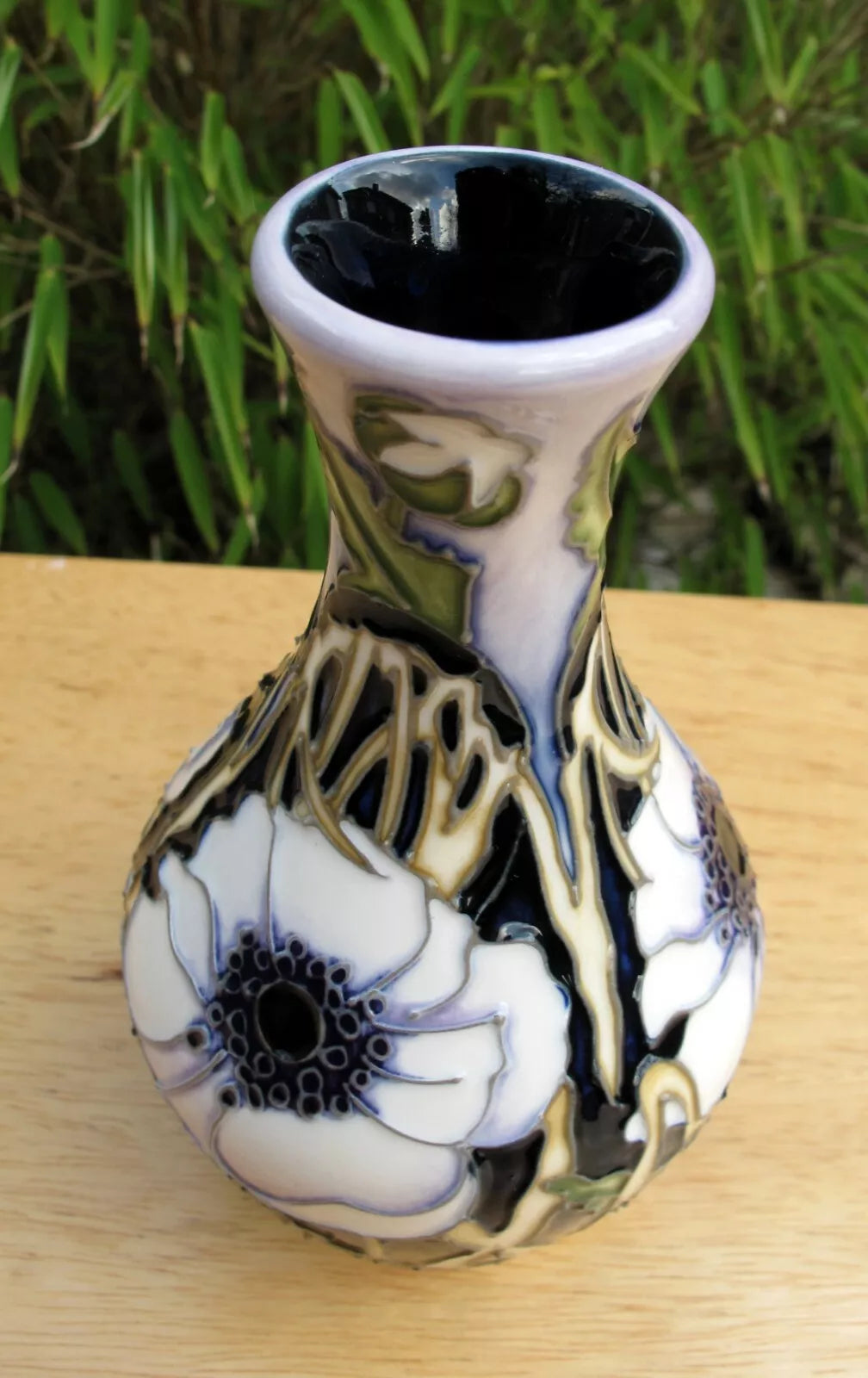 Moorcroft Exquisite PEACE ANEMONE Trial 22.8.19 Vase 372/5 Retail Price £445