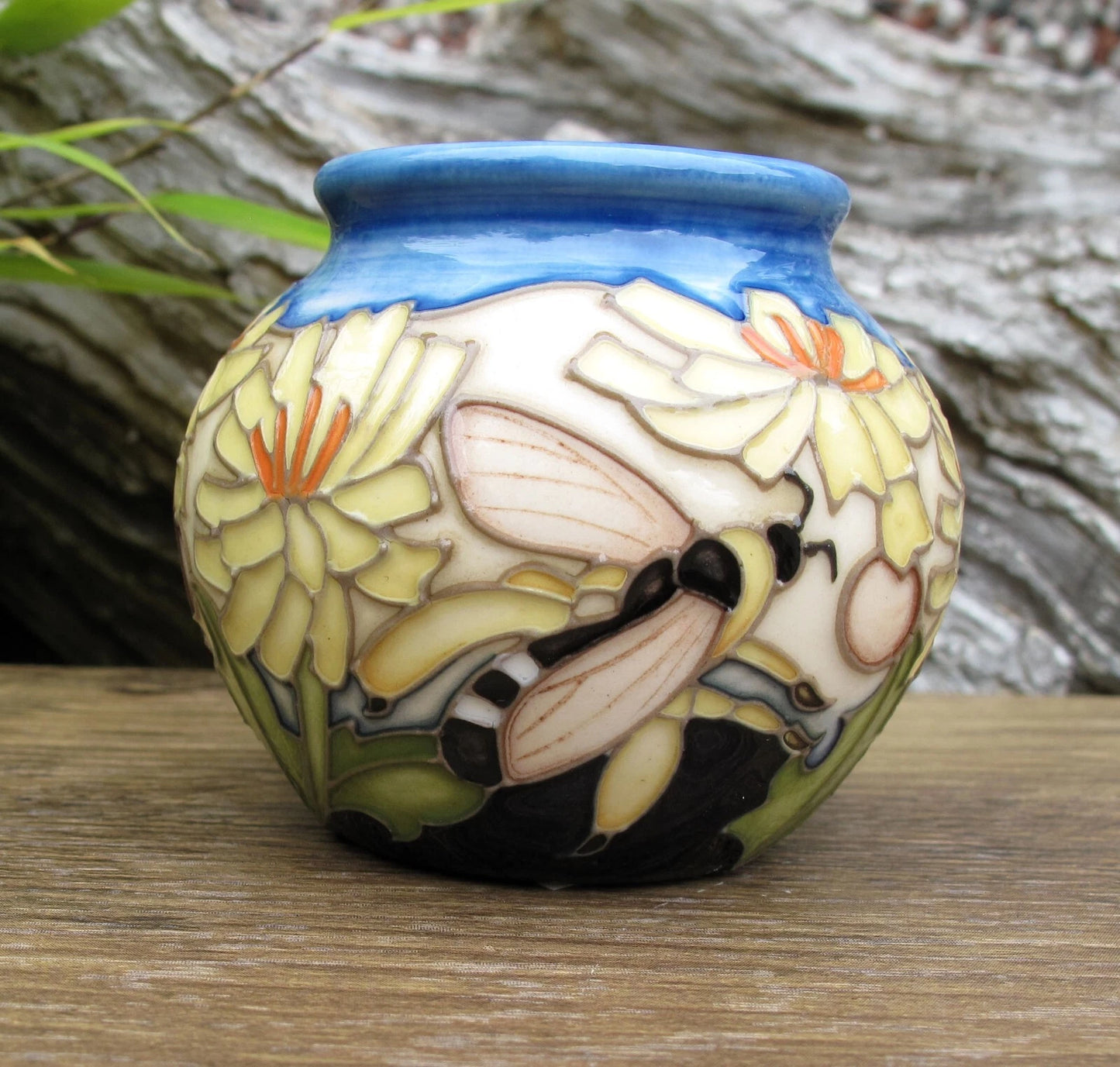 Moorcroft RSPB PANTALOON BEE Vase Shape 55/2 Retail Price £370 Emma Bossons