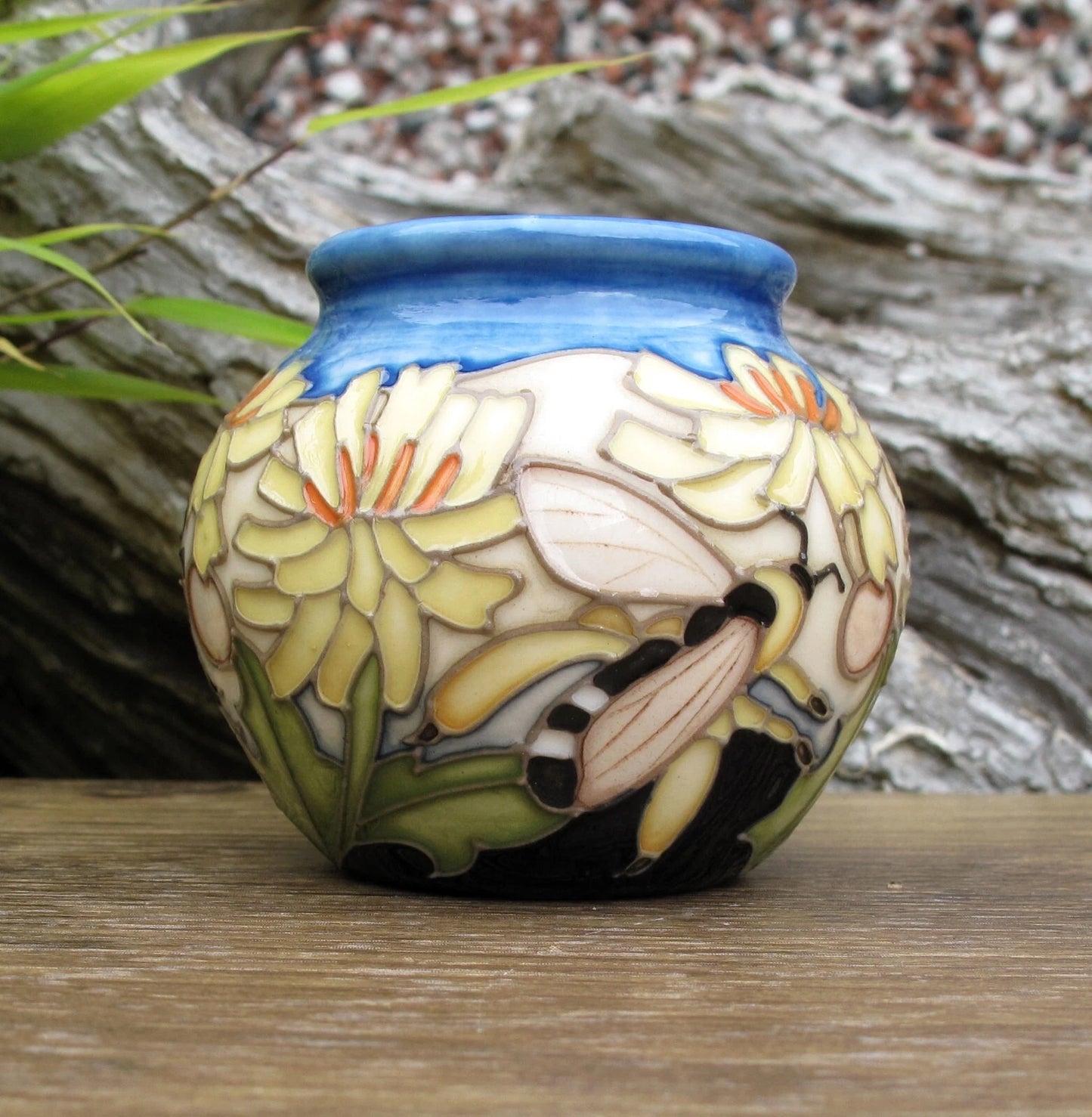 Moorcroft RSPB PANTALOON BEE Vase Shape 55/2 Retail Price £370 Emma Bossons