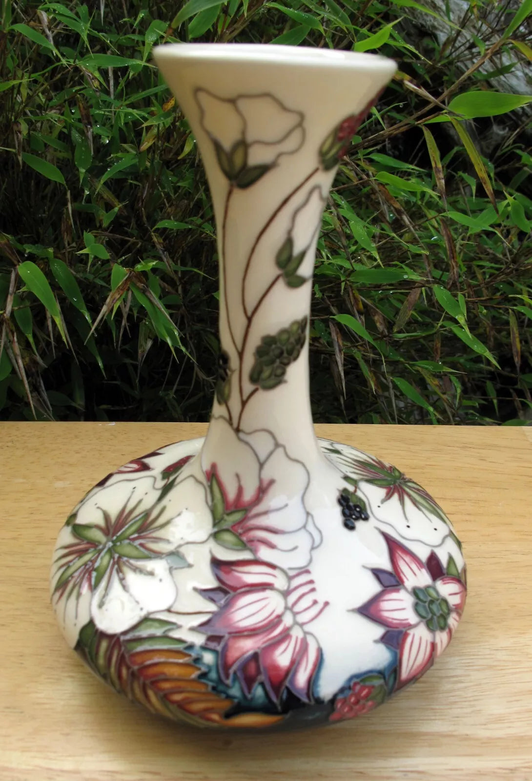 Moorcroft BRAMBLE REVISITED Vase shape 104/6 Retail Price £300 Alicia Amison
