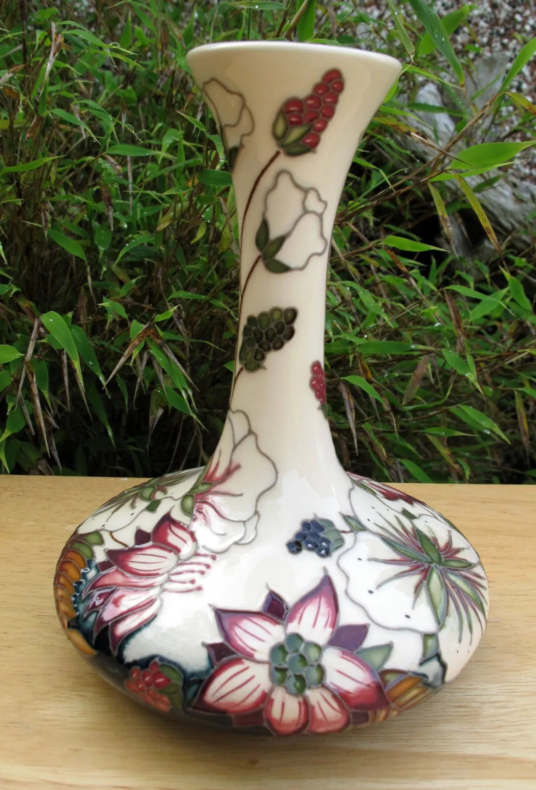 Moorcroft BRAMBLE REVISITED Vase shape 104/6 Retail Price £300 Alicia Amison