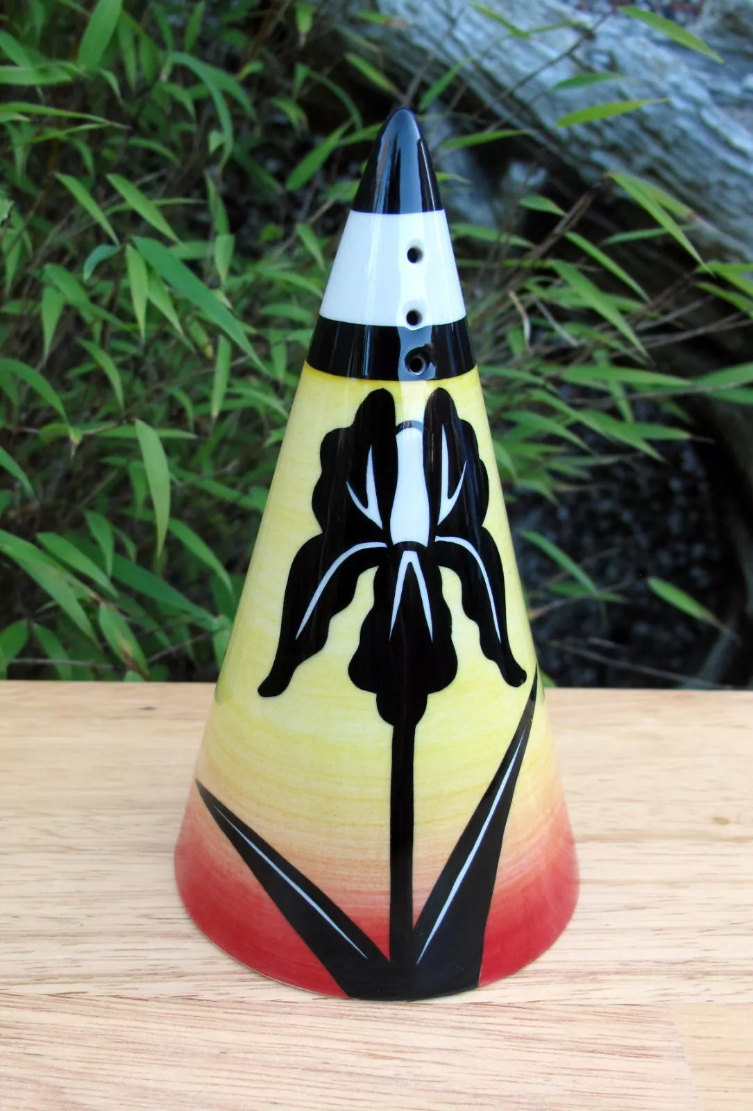 Lorna Bailey BLACK IRIS 38th Collectors Club Piece July 2007 Sugar Shaker sifter