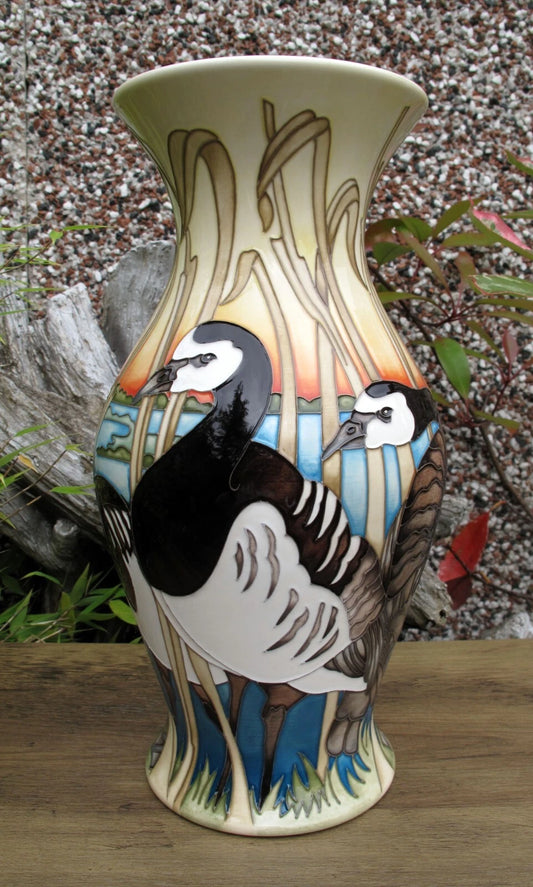 Moorcroft Exquisite RARE GEESE Vase 226/12 Trial Date 27.3.25 Retail Price £1845