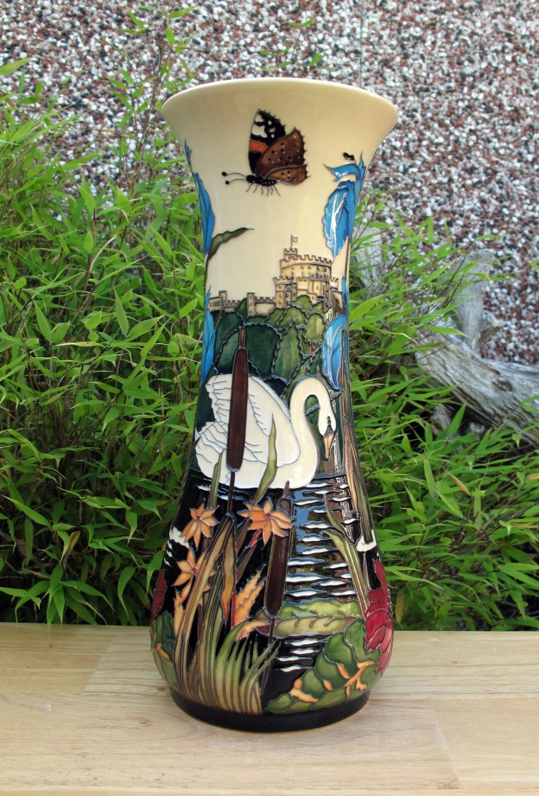 Moorcroft VISION OF WINDSOR Vase 264/12 Numbered Edition First Quality RRP £890