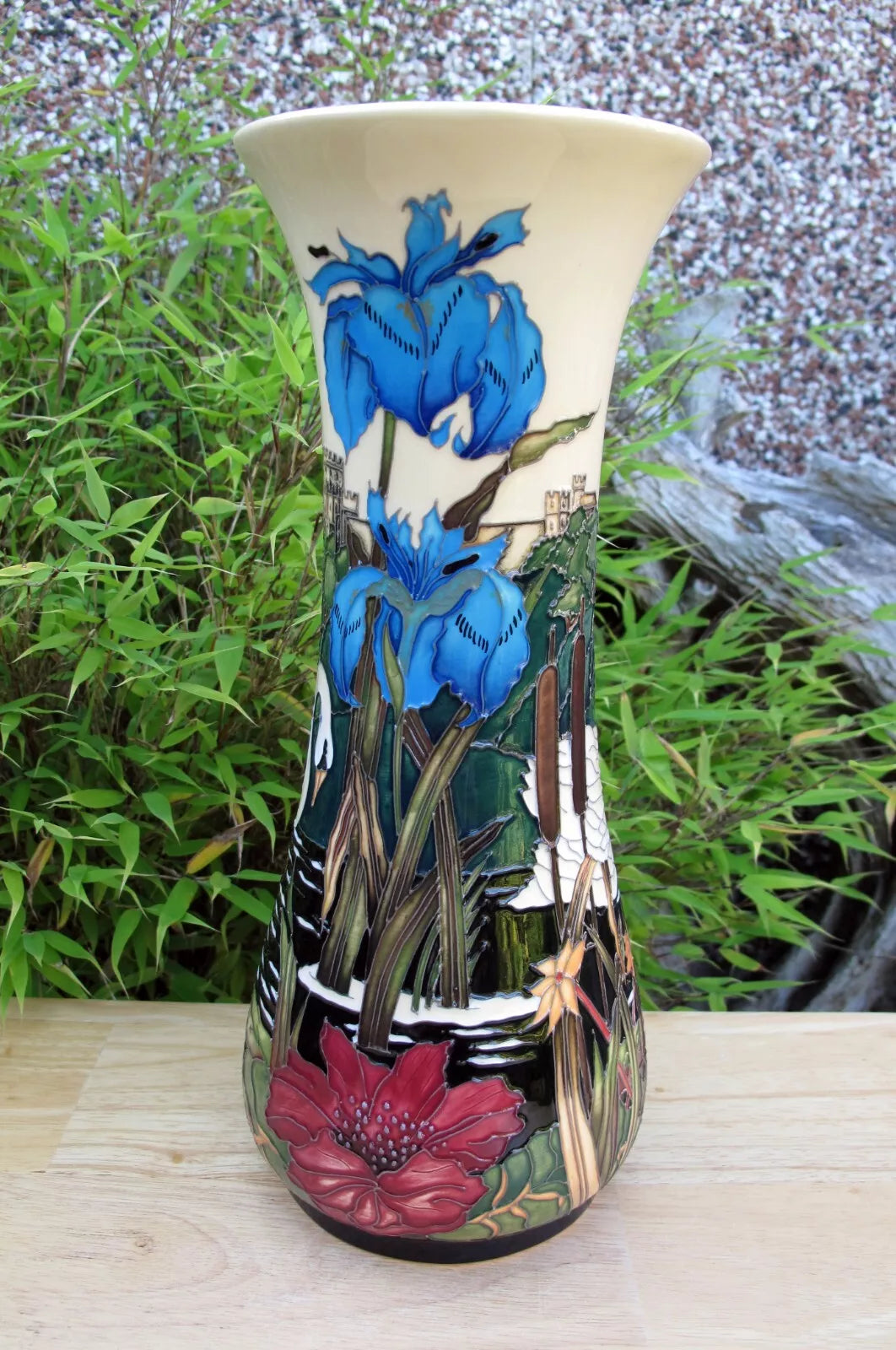 Moorcroft VISION OF WINDSOR Vase 264/12 Numbered Edition First Quality RRP £890
