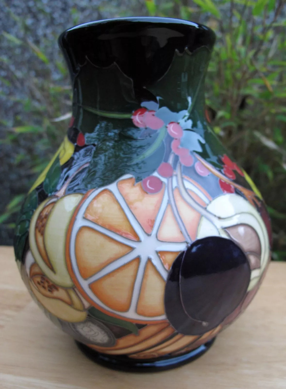 Moorcroft FIGGY PUDDING Vase 869/6 Numbered Edition Retail Price £645 Christmas