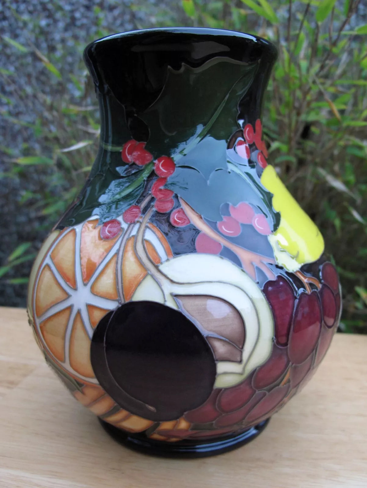 Moorcroft FIGGY PUDDING Vase 869/6 Numbered Edition Retail Price £645 Christmas