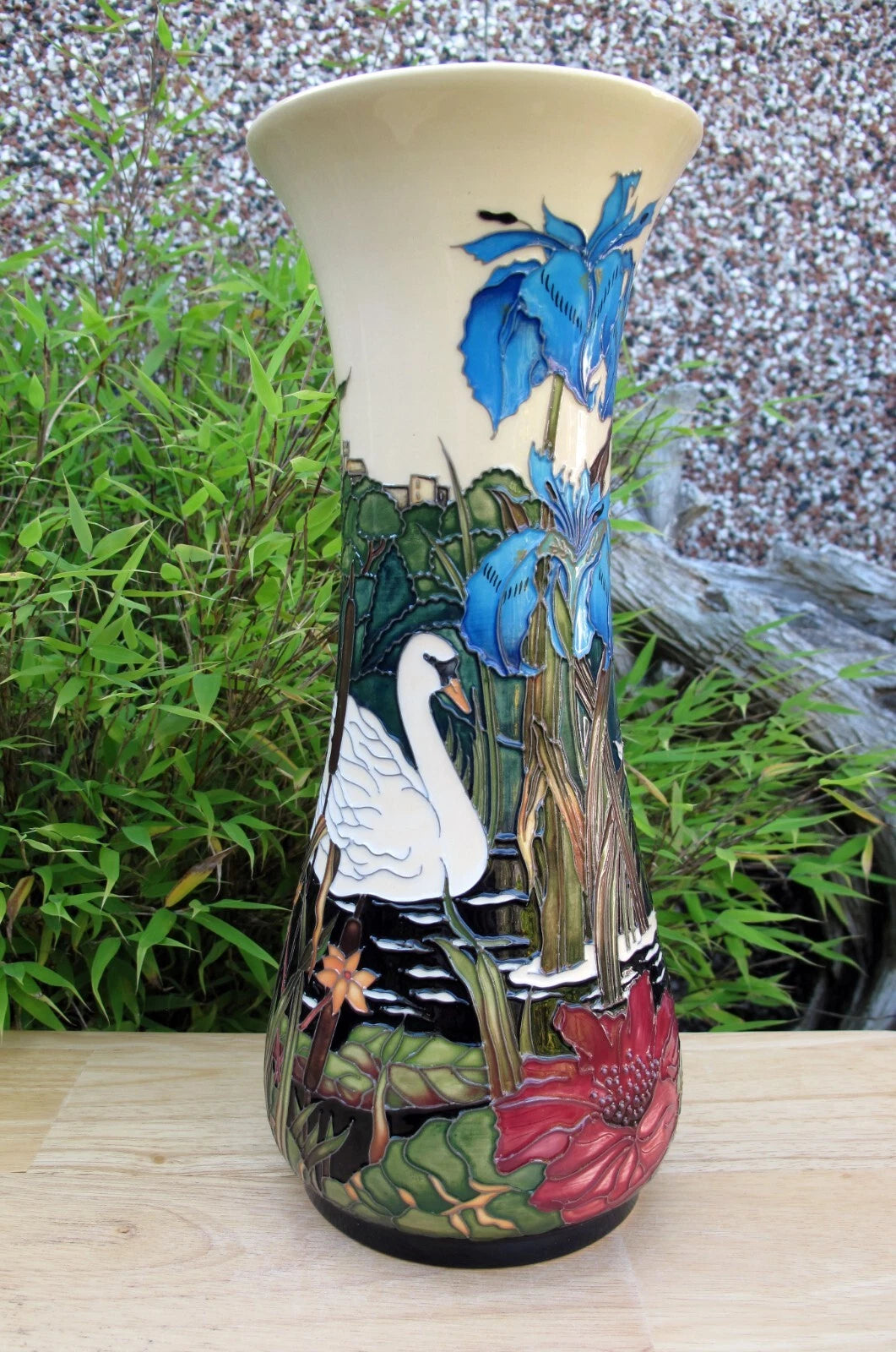 Moorcroft VISION OF WINDSOR Vase 264/12 Numbered Edition First Quality RRP £890