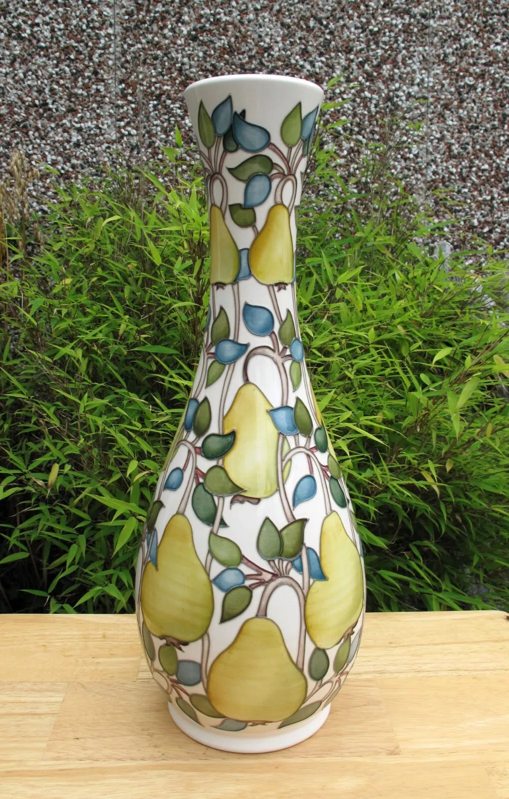 Moorcroft WILLIAM PEAR 82/16 vase Limited Edition 13/30 Retail Price £975 MORRIS
