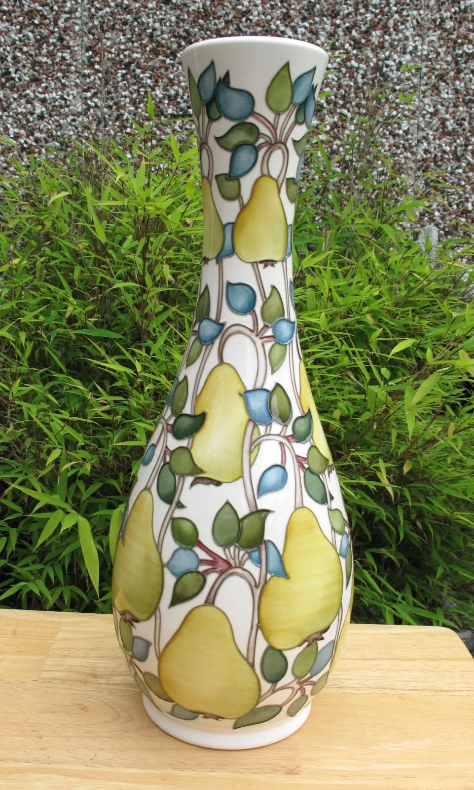 Moorcroft WILLIAM PEAR 82/16 vase Limited Edition 13/30 Retail Price £975 MORRIS